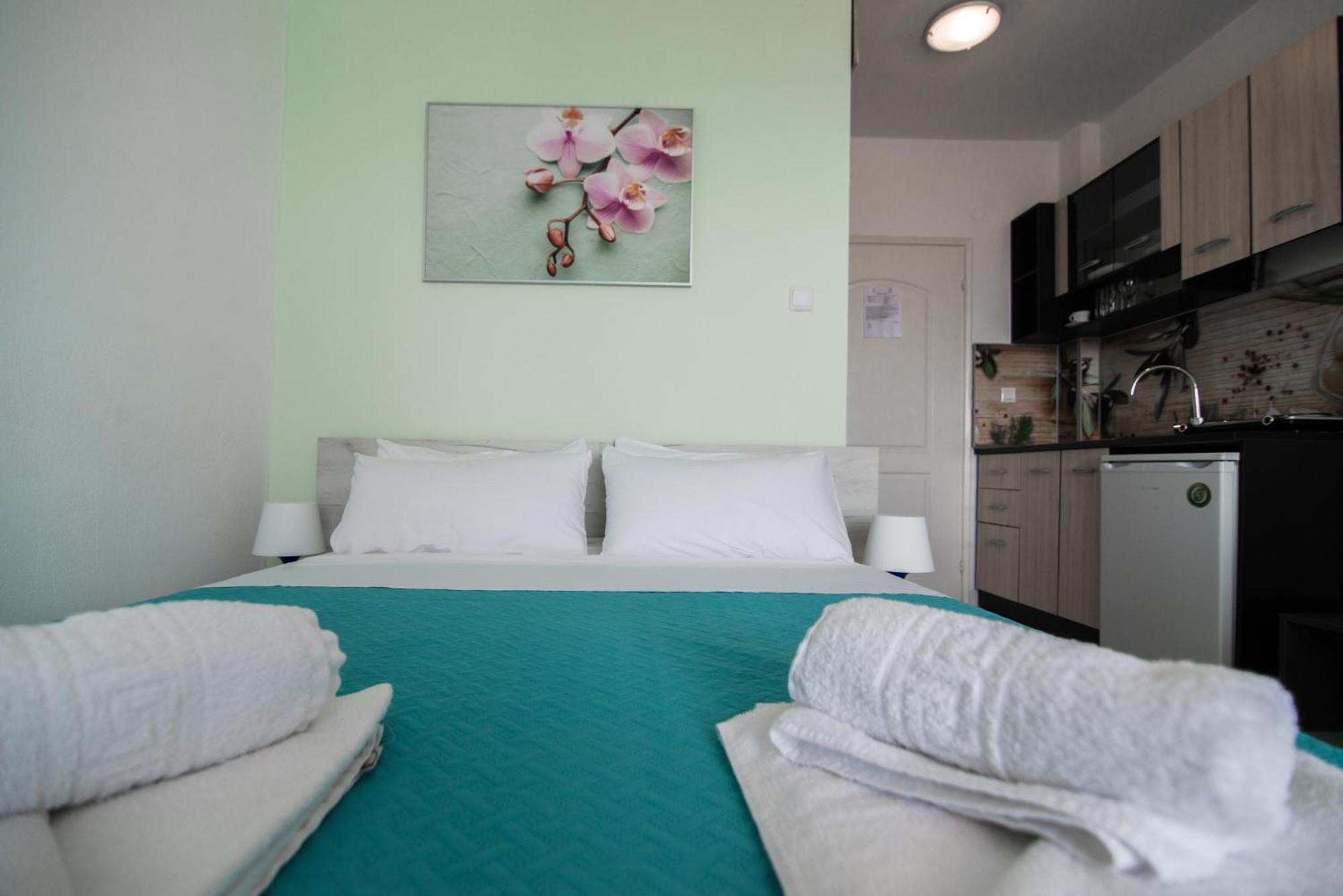 Dias Apartments Mola Kalyva Luaran gambar