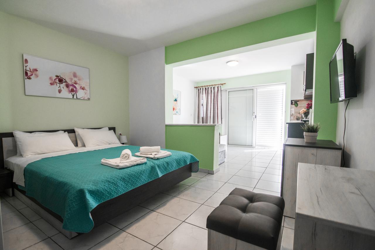 Dias Apartments Mola Kalyva Luaran gambar