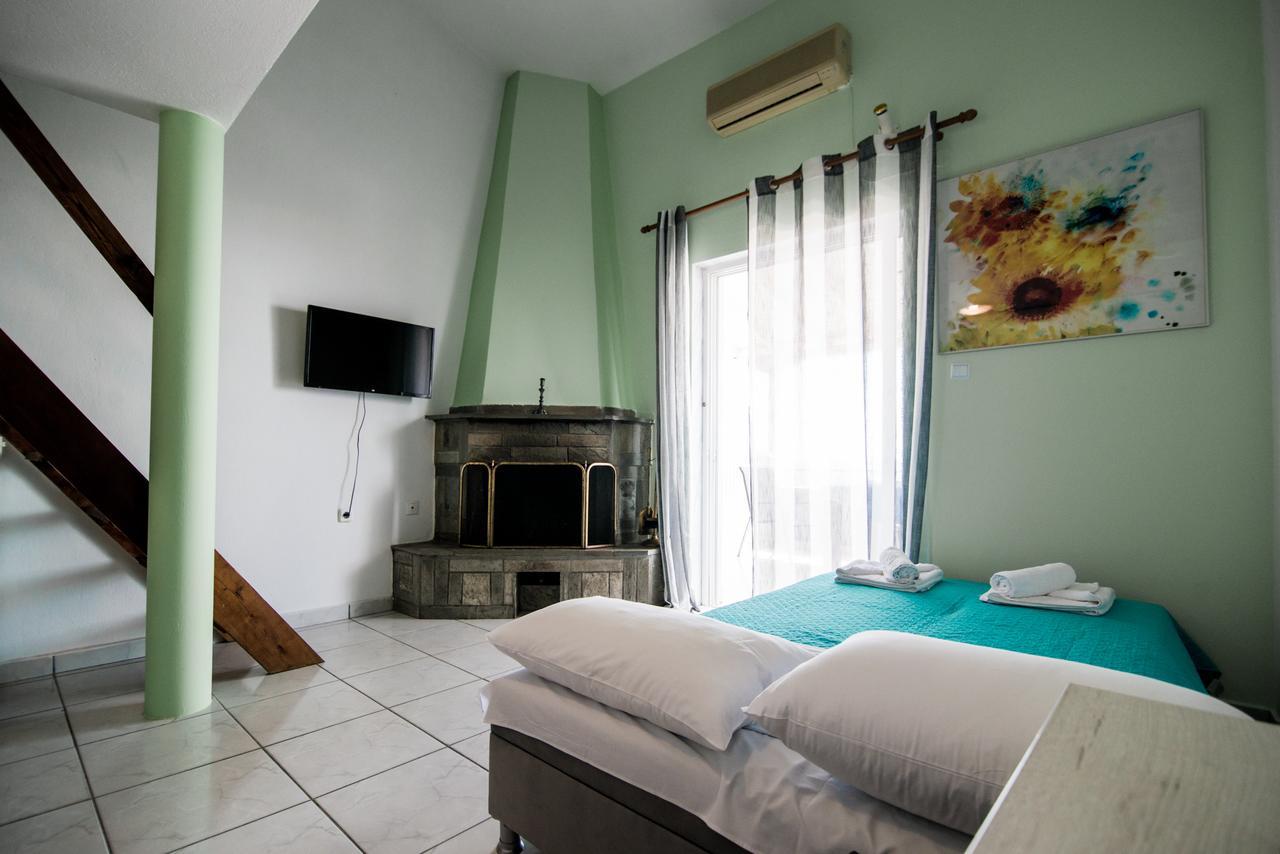 Dias Apartments Mola Kalyva Luaran gambar