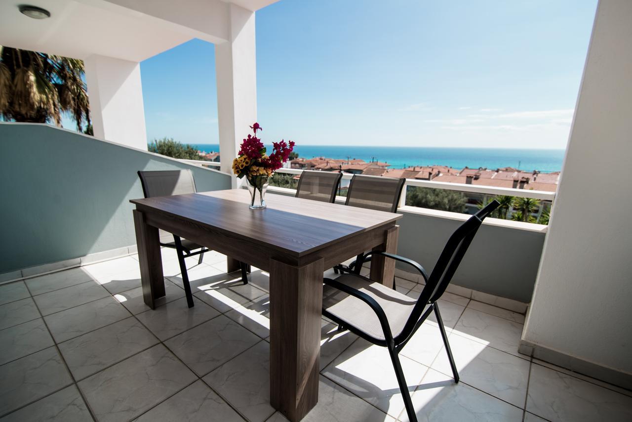 Dias Apartments Mola Kalyva Luaran gambar
