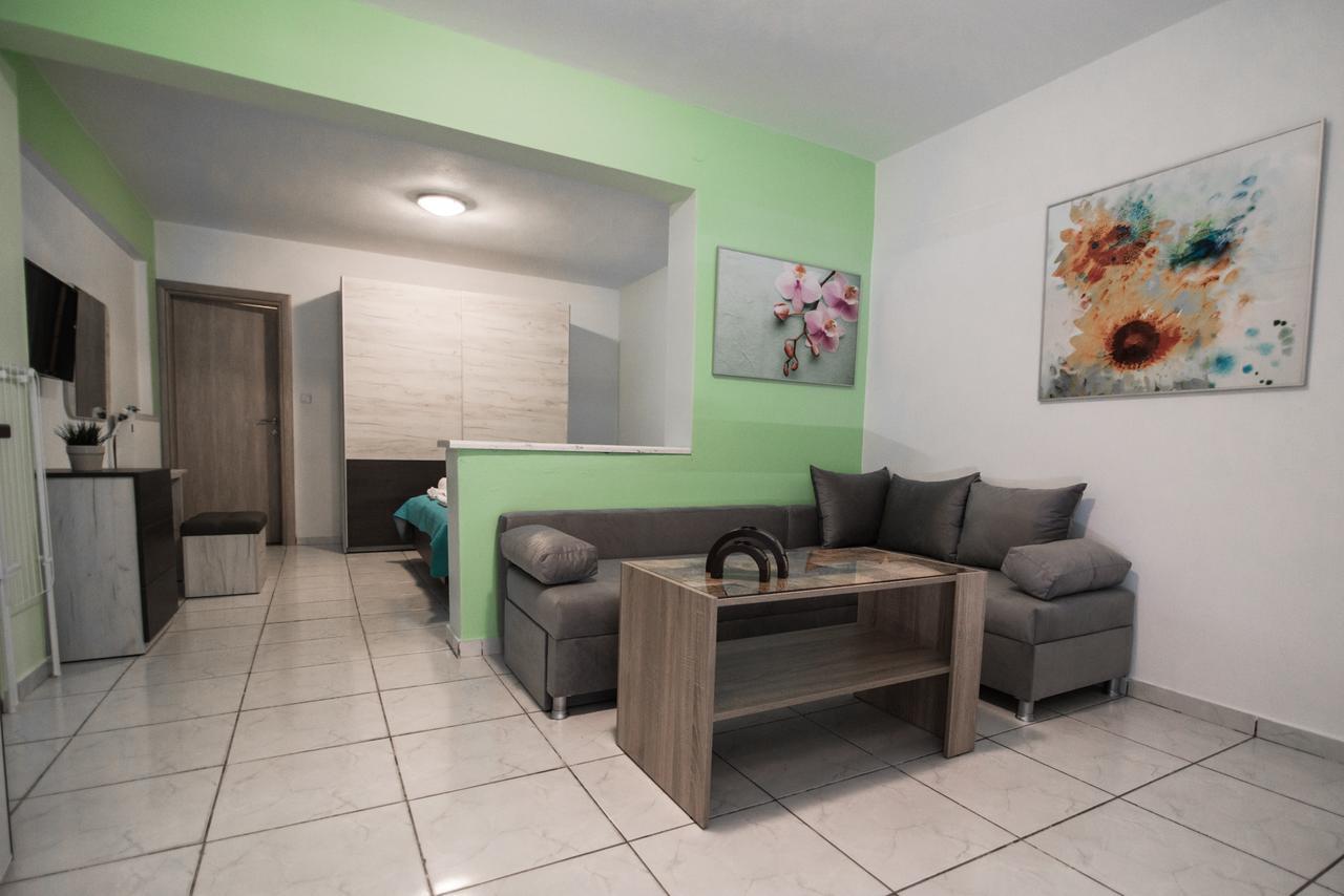 Dias Apartments Mola Kalyva Luaran gambar