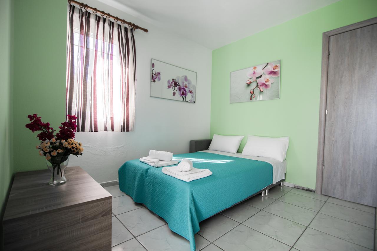 Dias Apartments Mola Kalyva Luaran gambar
