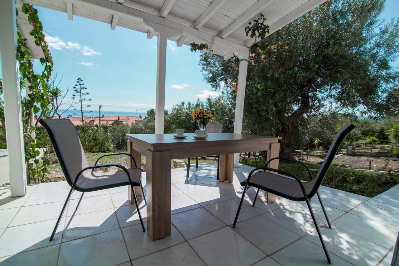 Dias Apartments Mola Kalyva Luaran gambar