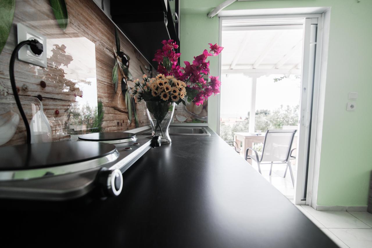 Dias Apartments Mola Kalyva Luaran gambar