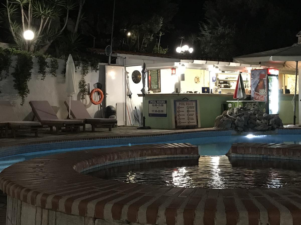 Dias Apartments Mola Kalyva Luaran gambar